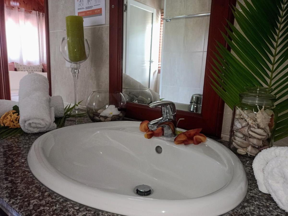 Badamier Self-Catering Apartamento La Digue Exterior foto