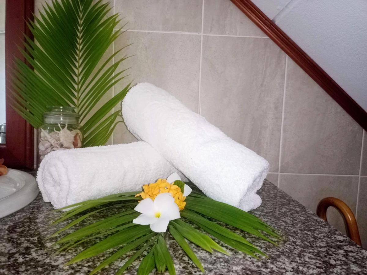 Badamier Self-Catering Apartamento La Digue Exterior foto