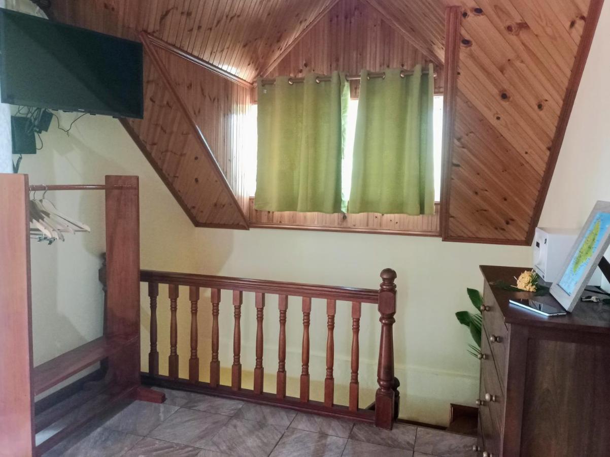Badamier Self-Catering Apartamento La Digue Exterior foto