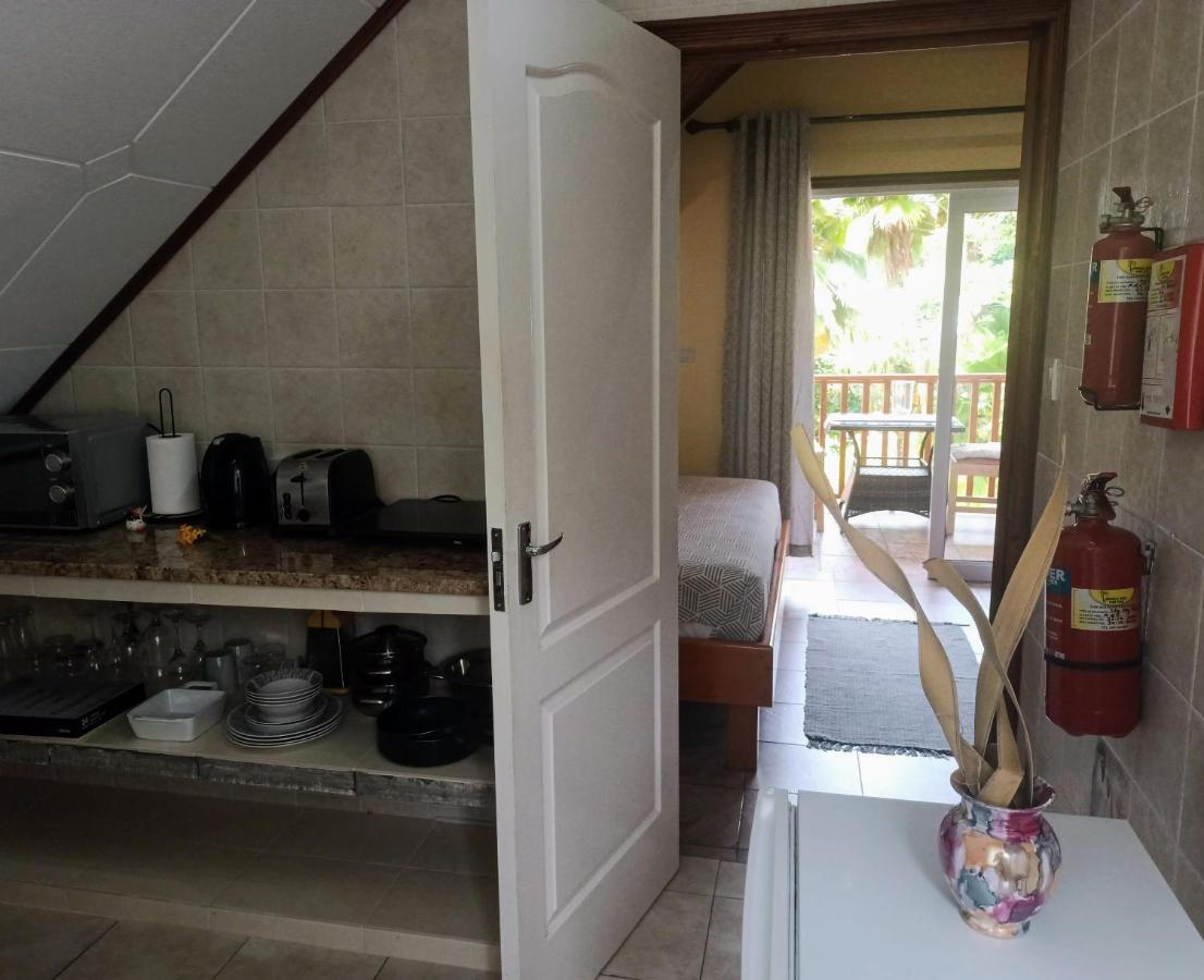 Badamier Self-Catering Apartamento La Digue Exterior foto