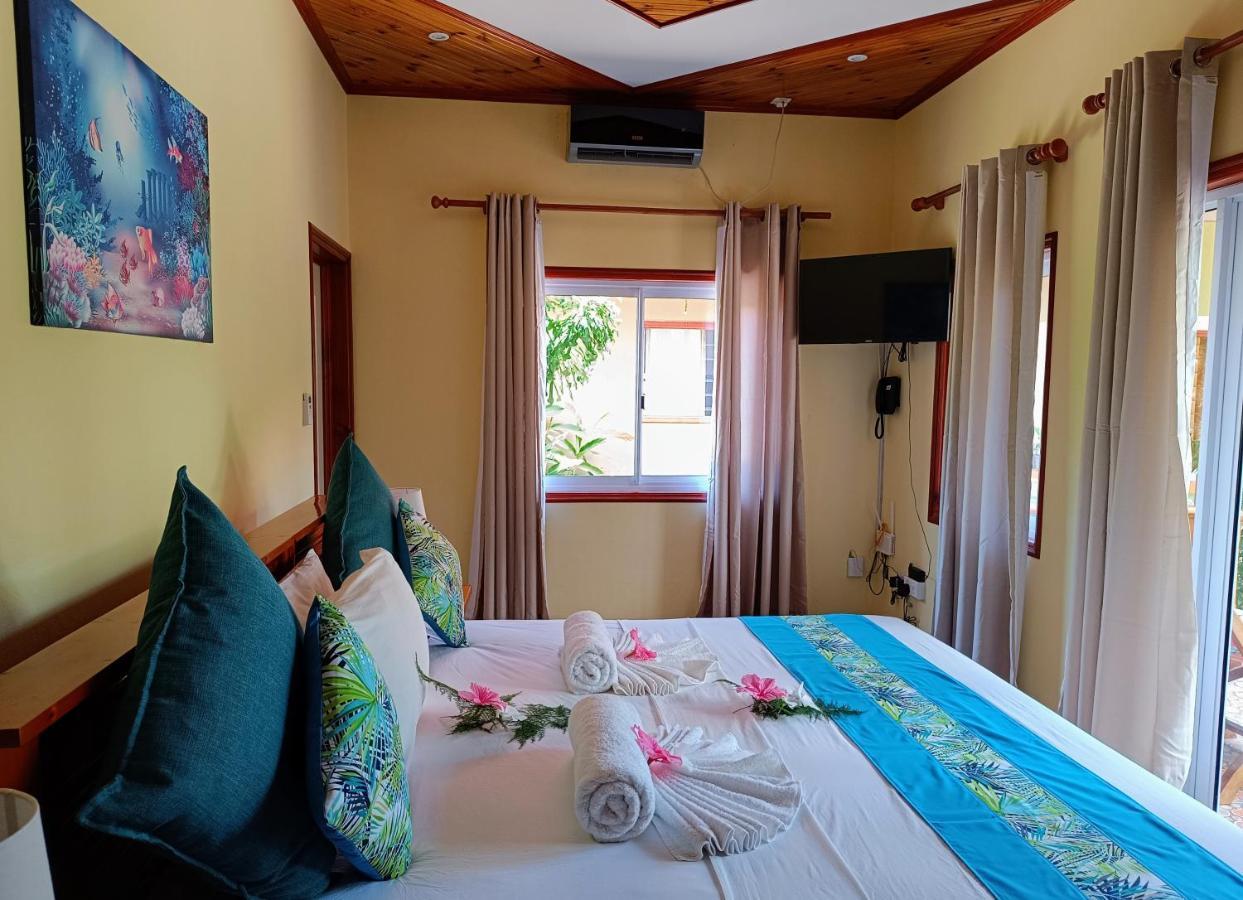 Badamier Self-Catering Apartamento La Digue Exterior foto
